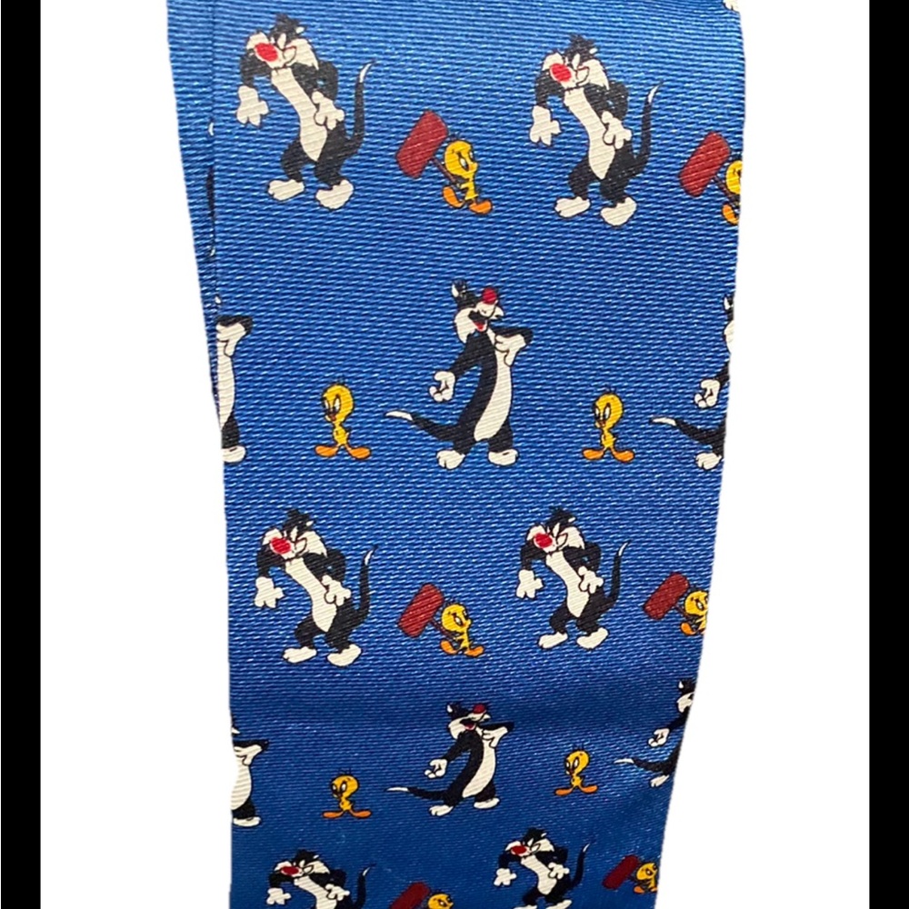 VINTAGE Warner Bros Looney Tunes Cartoon Characters Neck Tie 2000